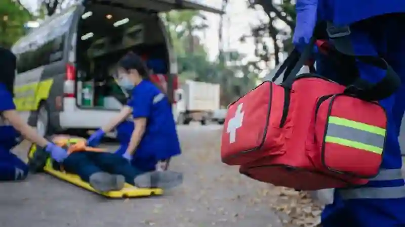 Critical Incident First Aid Skills: Swift Workplace Care